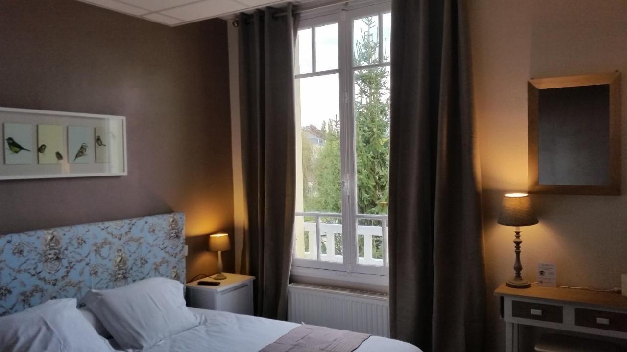 Hotel Aux Bles D'Or Pierrefonds Zimmer foto